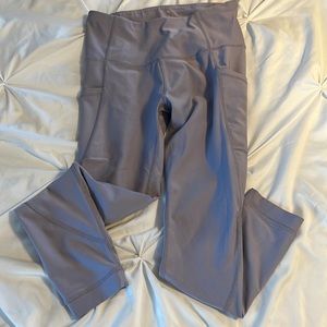 Purple leggings w/ pockets